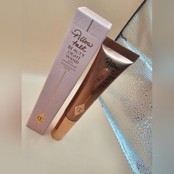 Charlotte Tilbury Pillow Talk Beauty Light Wand Highlighter, NIB - Picture 3 of 5